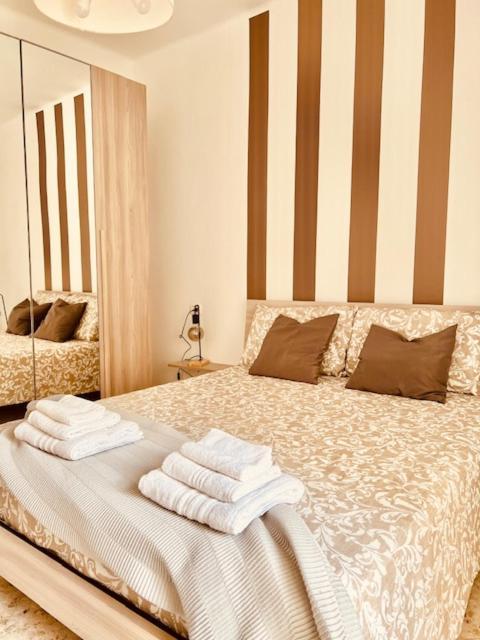 Manzoni Artist Lodge Бари Экстерьер фото